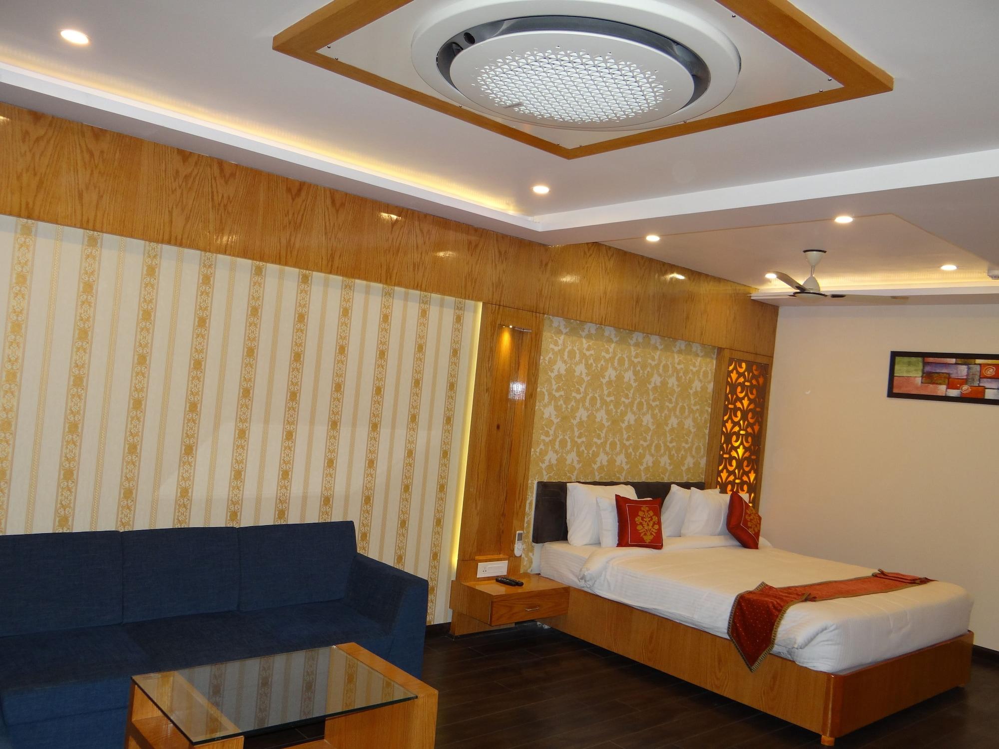 Hotel Tridev Varanasi Eksteriør bilde
