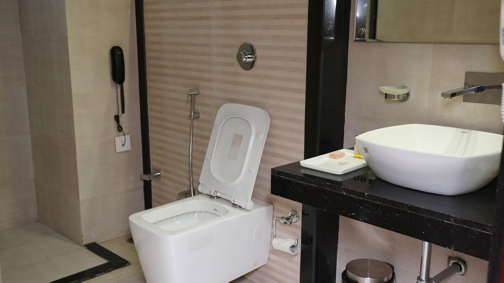 Hotel Tridev Varanasi Eksteriør bilde