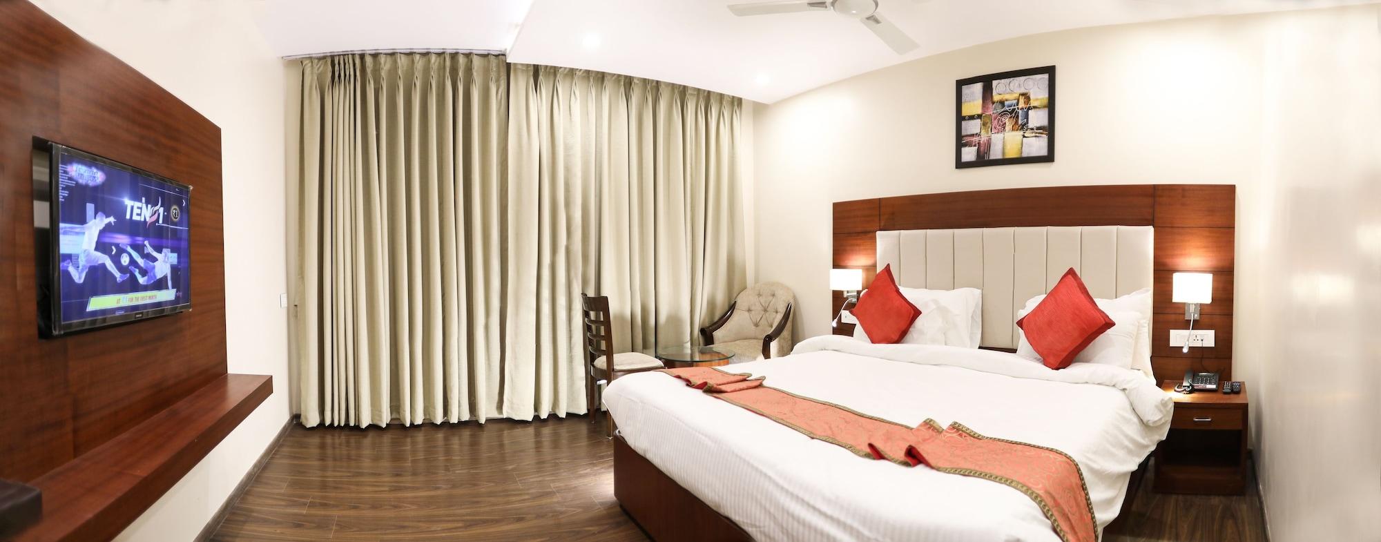 Hotel Tridev Varanasi Eksteriør bilde