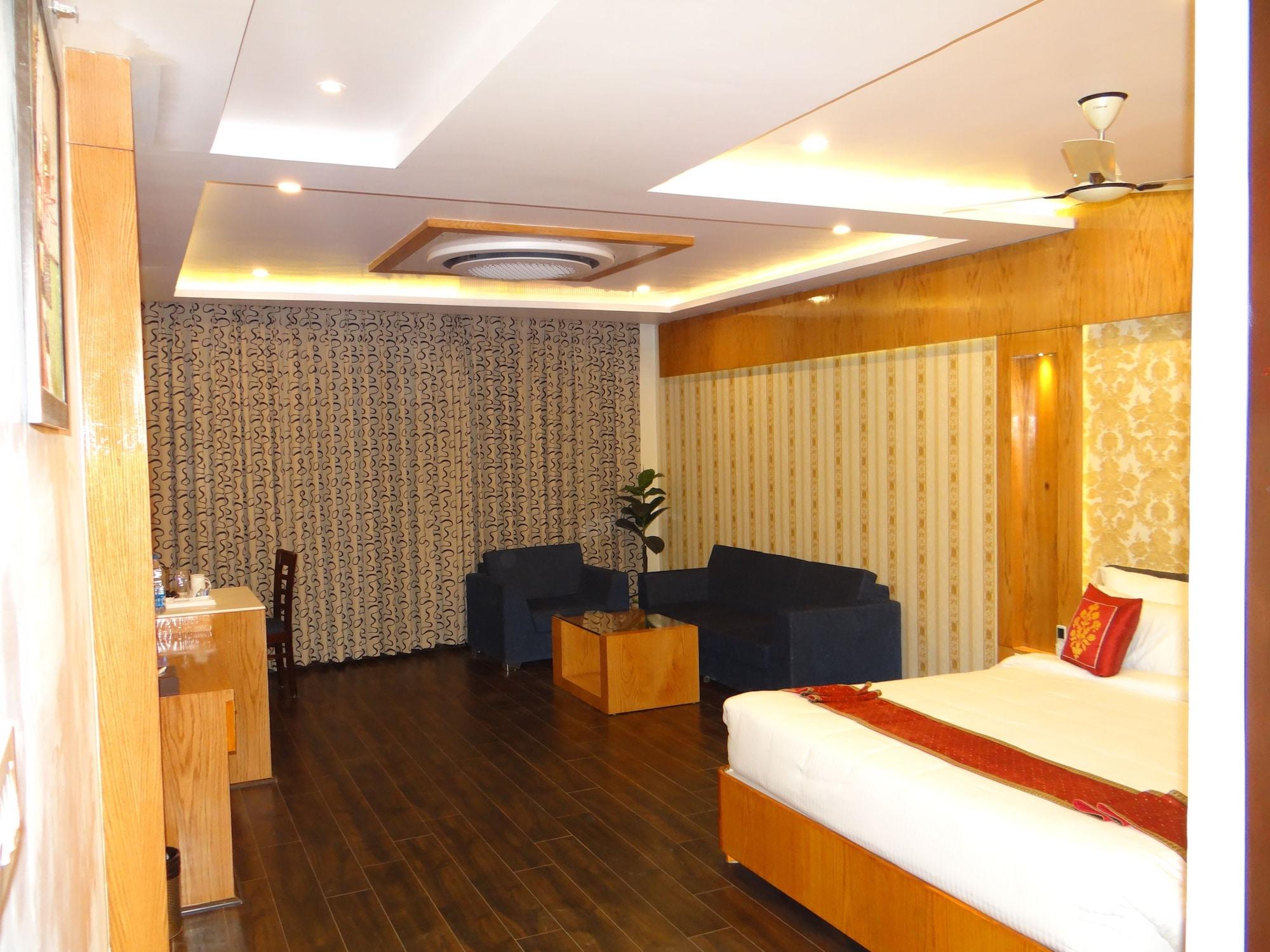 Hotel Tridev Varanasi Eksteriør bilde