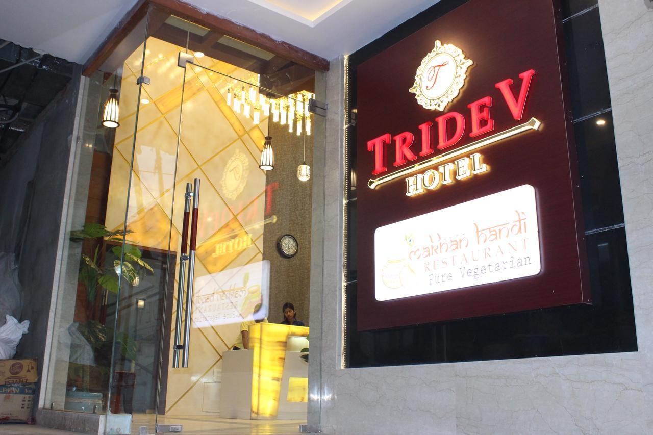 Hotel Tridev Varanasi Eksteriør bilde